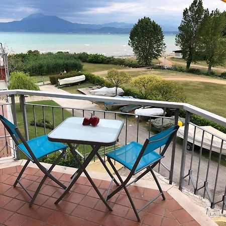 Seeblickwohnung Sirmione - Fronte Lago Mit Privatsteg Kültér fotó