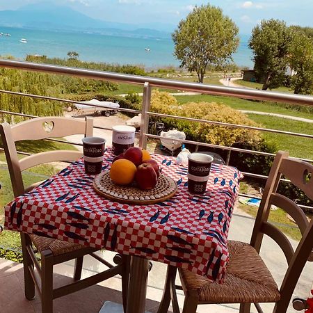 Seeblickwohnung Sirmione - Fronte Lago Mit Privatsteg Kültér fotó