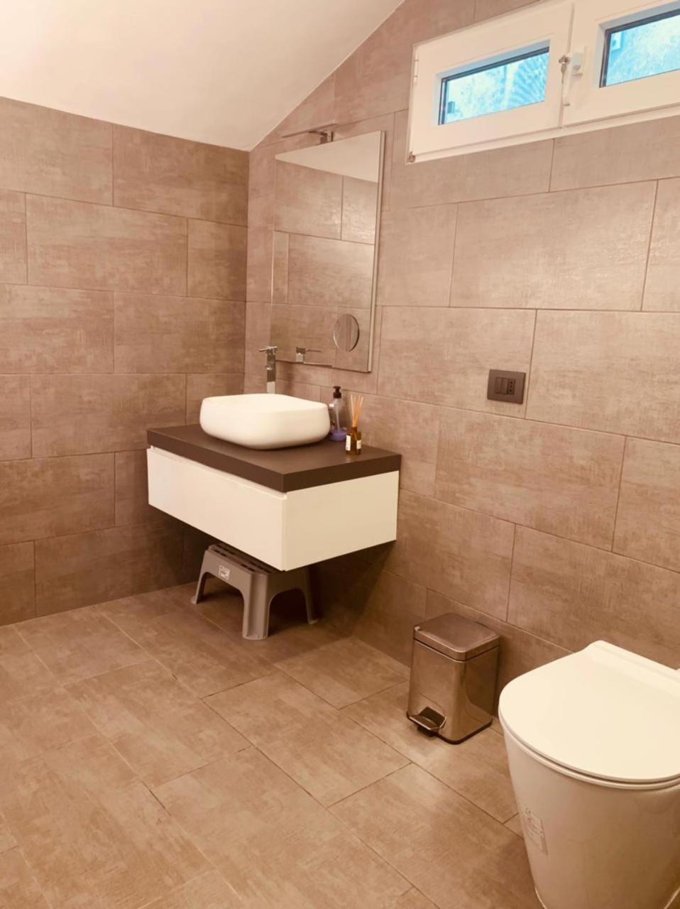Seeblickwohnung Sirmione - Fronte Lago Mit Privatsteg Kültér fotó
